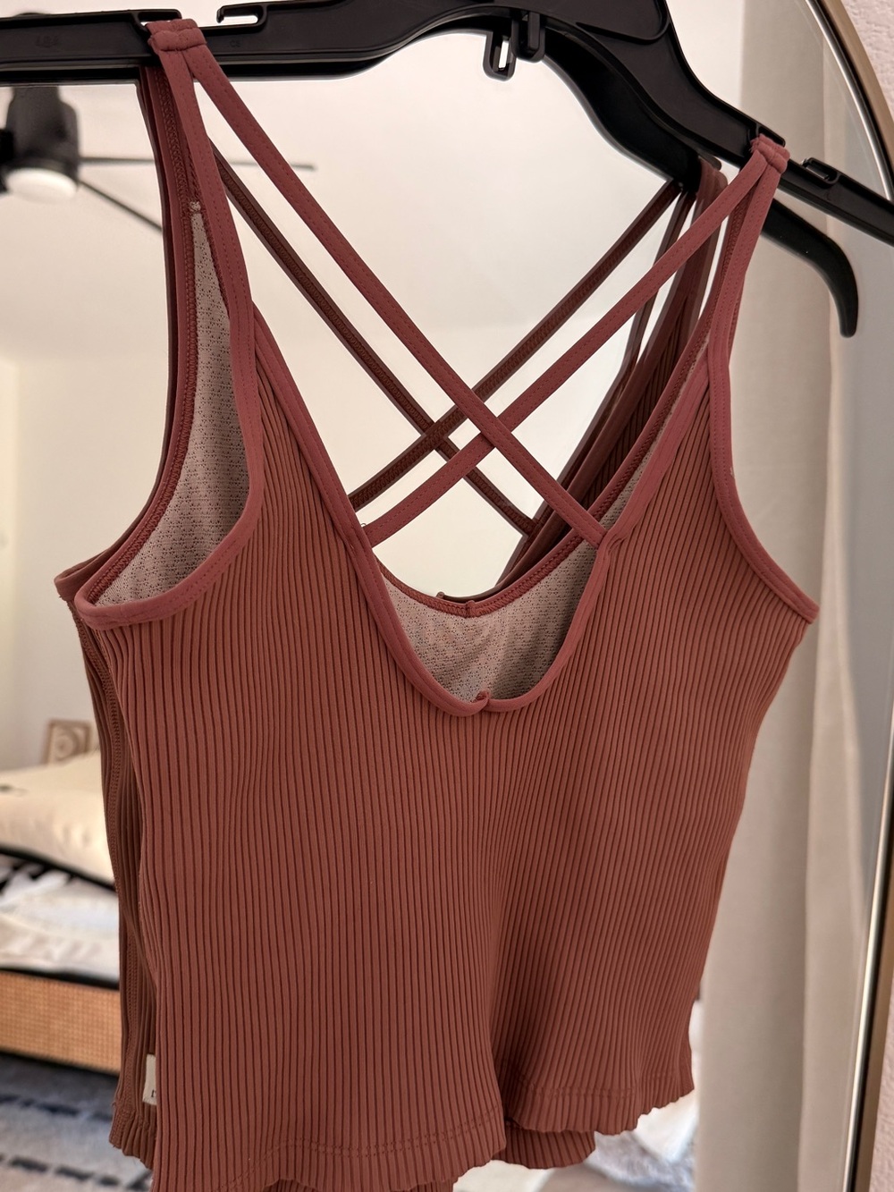 Vuori Ribbed Crossback Tank Top - Mauve - Picture 3 of 7